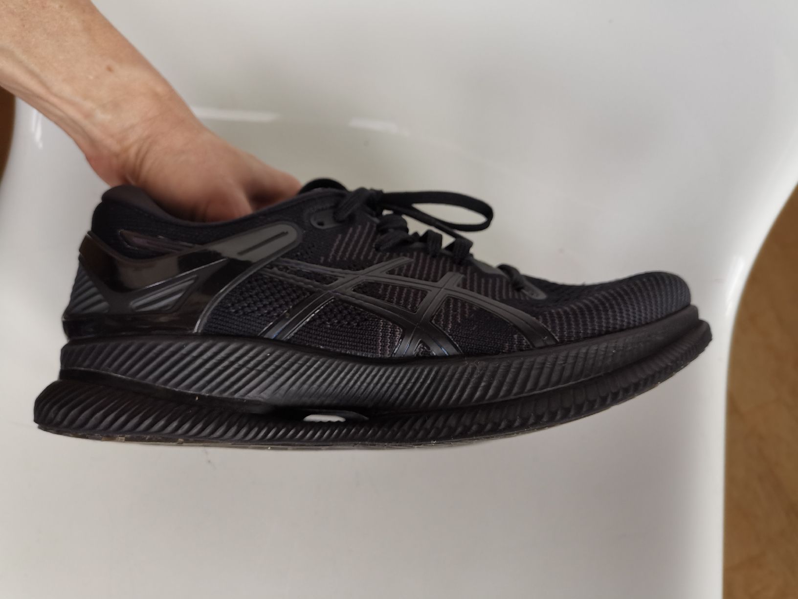 Asics Scarpe da uomo: Asics Metaride carbon  – Usato da Uerikon venduto da pink_flamingo 3