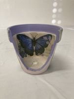 Blumentopf mit Schmetterlingsmotiv, Vintage Stil,
