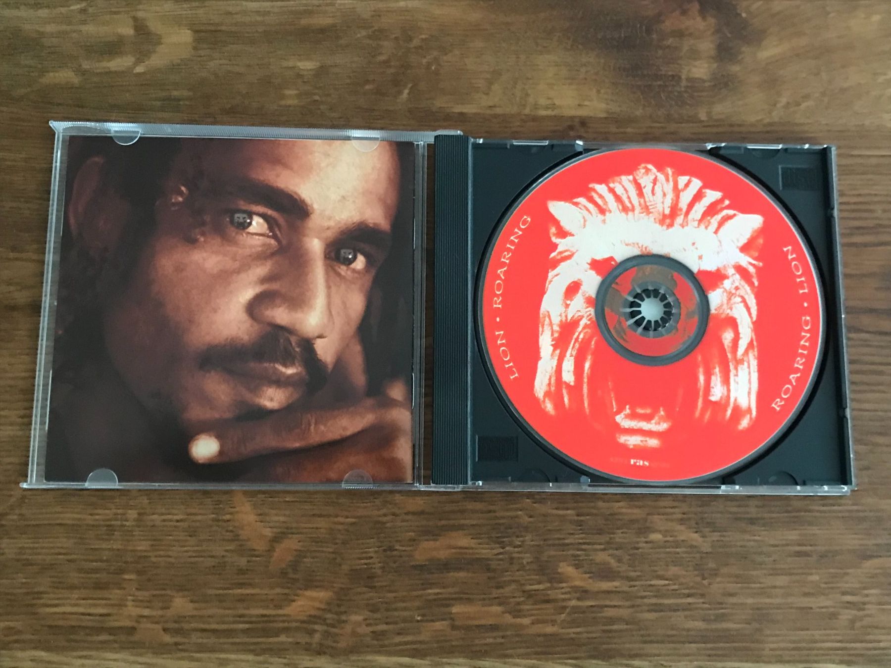 CDs: ROARING LION - Lion Roaring - Roots Reggae – Gebraucht aus Buchs AG von Archie 1