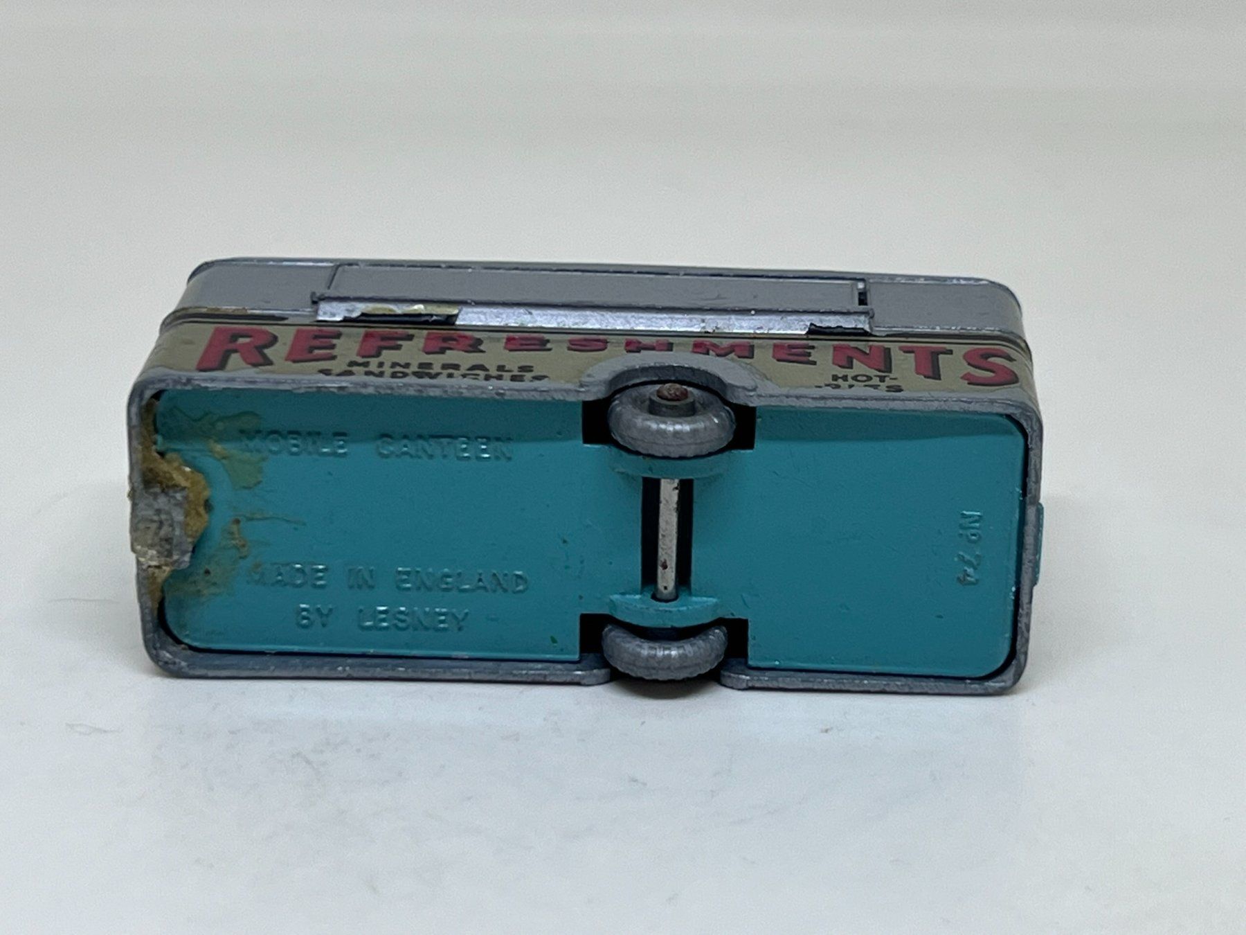 Matchbox Modellini d'auto: Matchbox Mobile Canteen #683 – Usato da Wildegg venduto da LaaBoutique 3