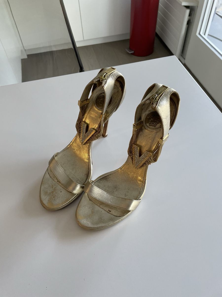 Versace Scarpe da donna: Sandales Versace dorées pointure- 39 – Usato da Genève venduto da rom_8nwv 2