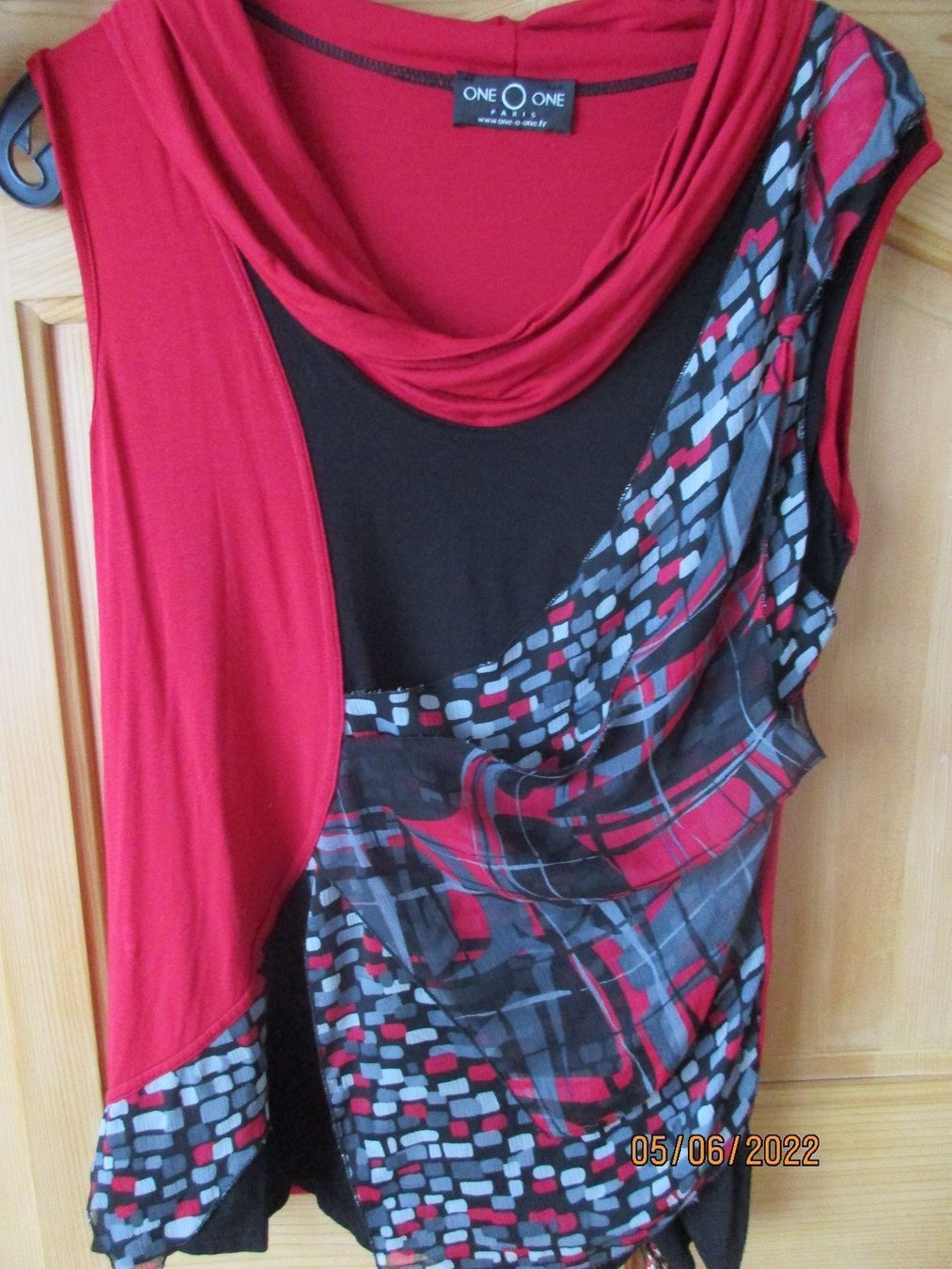 T-shirt: ONE ONE Shirt 42 -44 wunderschön – Nuovo (secondo la descrizione) da Ottenbach venduto da Claurin