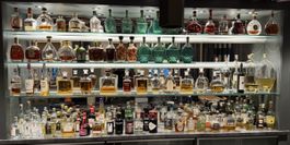 Barbestand: Rochelt, Grappa, Whisky, Cognac, Gin & Rum