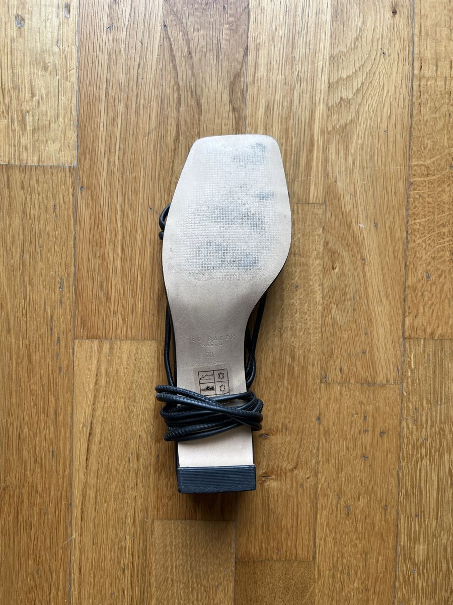 Ted Baker Scarpe da donna: Ted Baker Riemchen High-Heels schwarz Grösse 38 – Usato da Biel/Bienne venduto da dani_mila 2