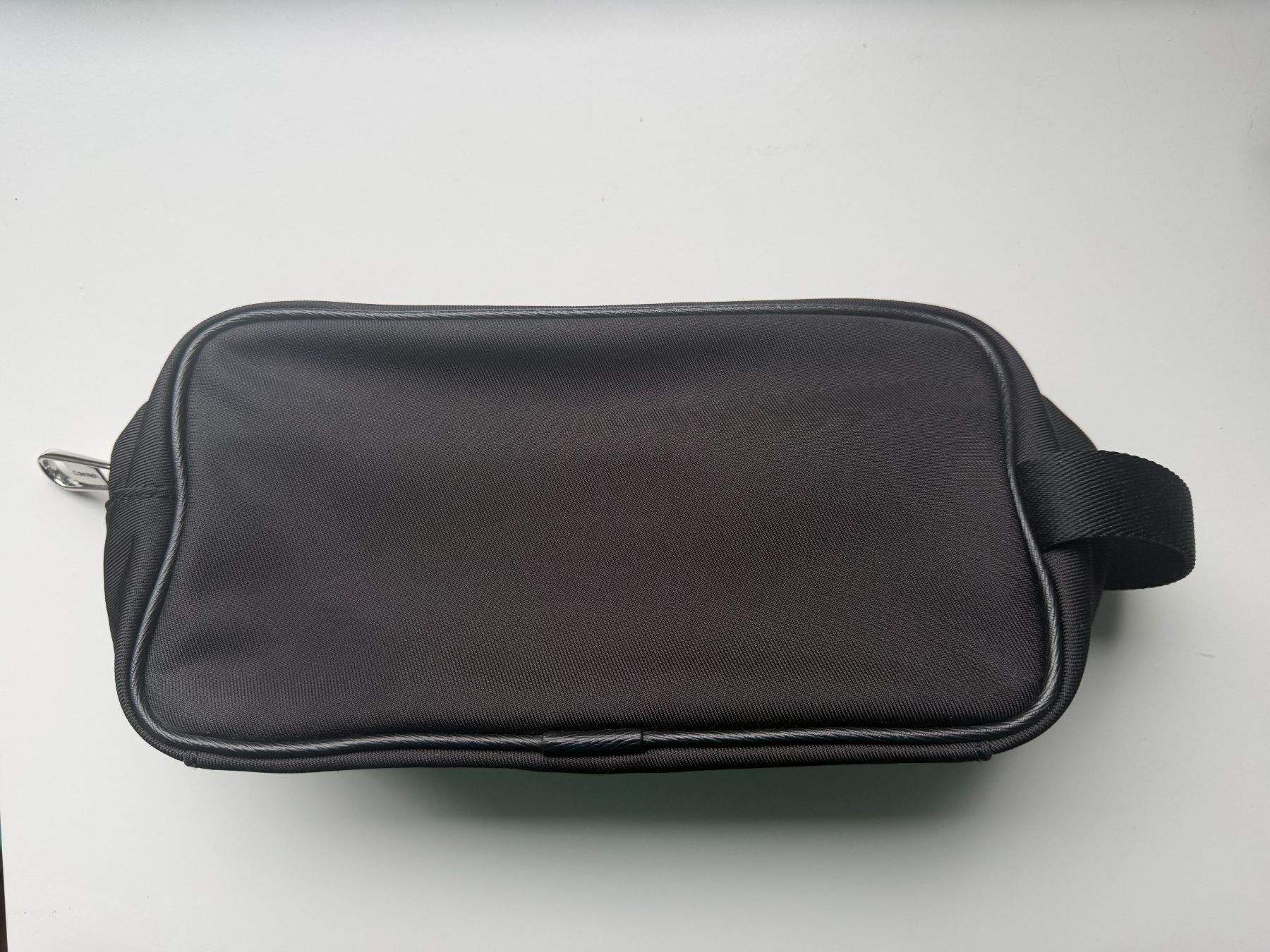 Calvin Klein Custodie per cosmetici: Calvin Klein toiletry bag – Usato da Zürich venduto da JulesZHW 1