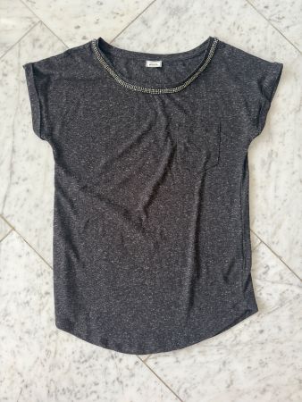 Graues Damen T-Shirt Gr. S mit Strass-Applikation am Kragen