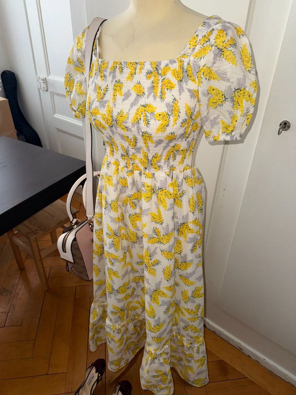 Vestiti: Robe d'été fleurie – Nuovo (secondo la descrizione) da Le Locle venduto da tchanatakoua 2