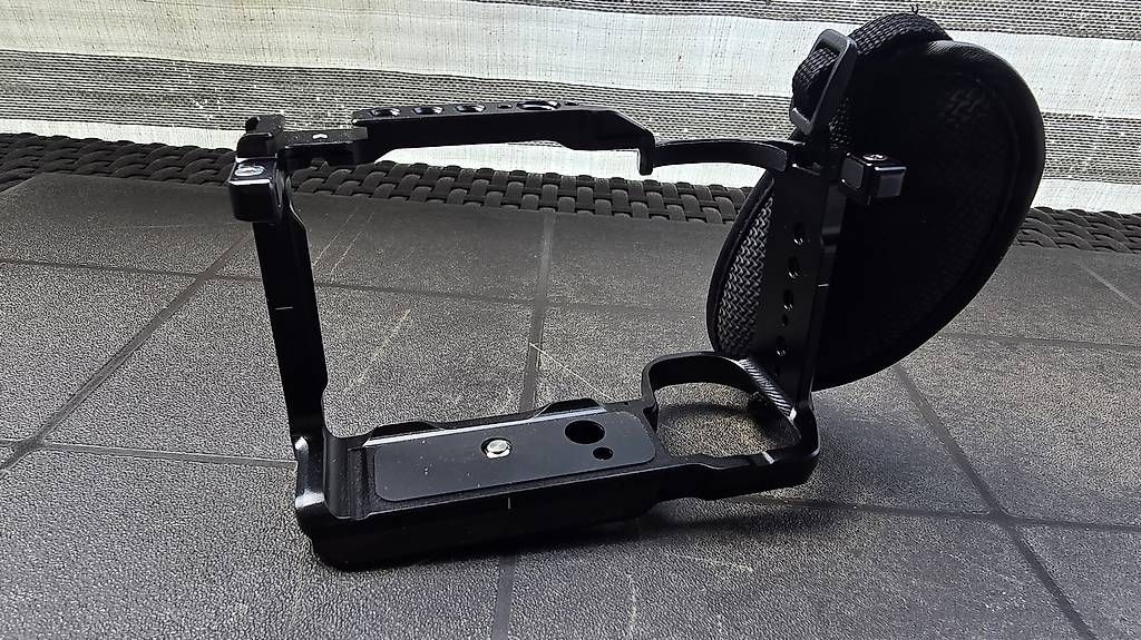 Smallrig Supporti a parete: Cage SmallRig pour Sony ZV-E10 II – Usato da Le Locle venduto da jen_zyx7 1