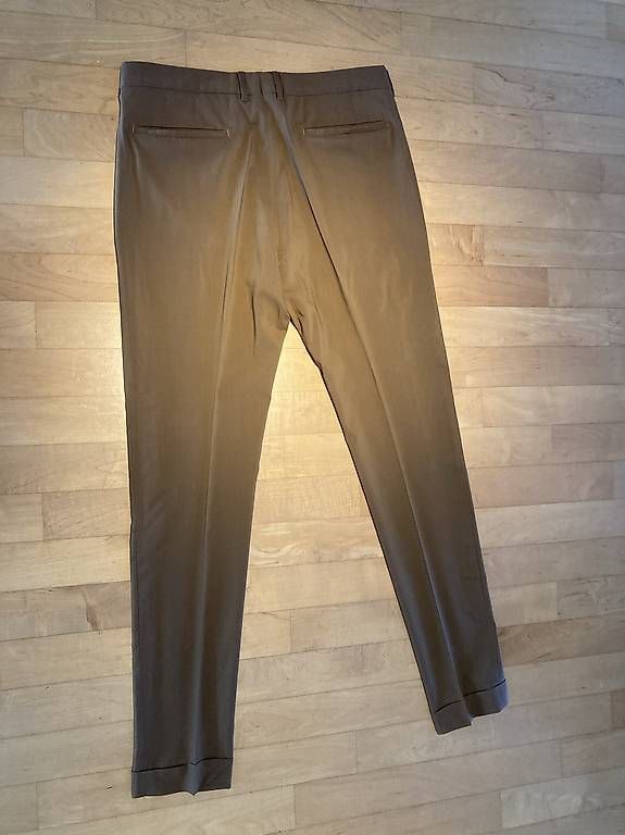 Paul Smith Hosen: Paul Smith, Faltenstoffhose – Gebraucht aus Küssnacht am Rigi von rosenteich 2
