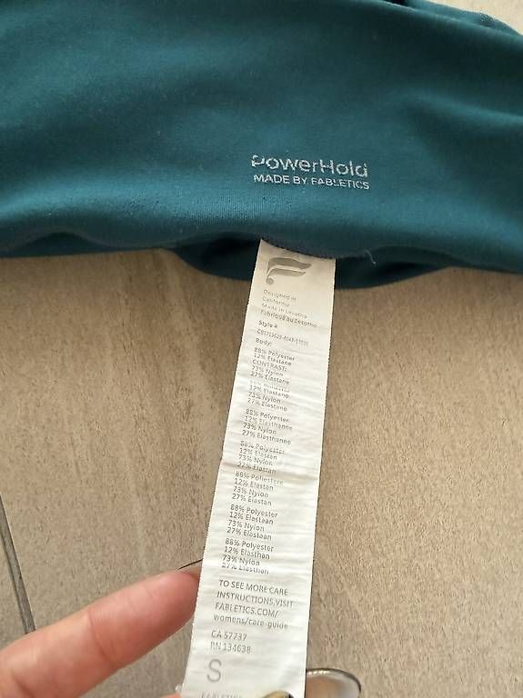 Lots de vêtements: Fabletics Sport Set  – D'occasion à Zwingen par KatjaM 3