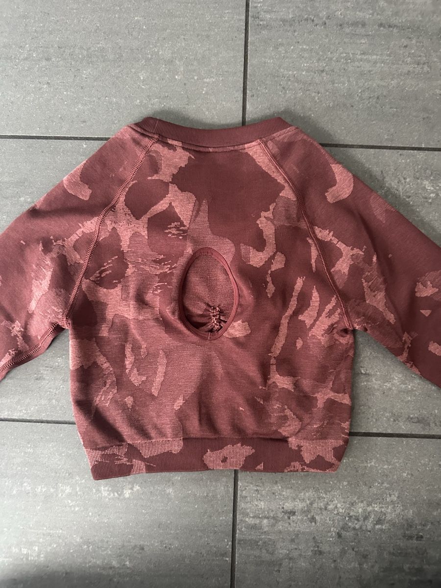 Gymshark Tops: Gymshark croptop – Neuf (Voir description) à Lumbrein par nin_558g 4