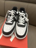 Nike Sneaker 