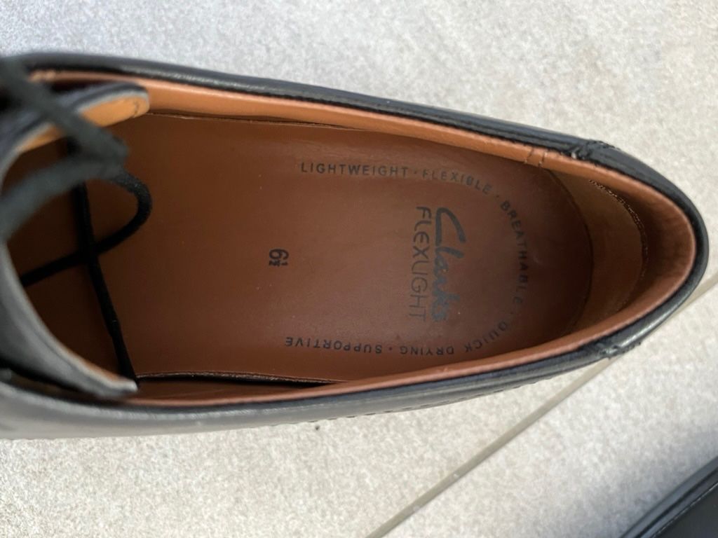 Clarks Herrenschuhe: Chaussures  /  Herrenschuhen  CLARKS  - T40 – Neu und originalverpackt aus Arzier-Le Muids von WinT078 3