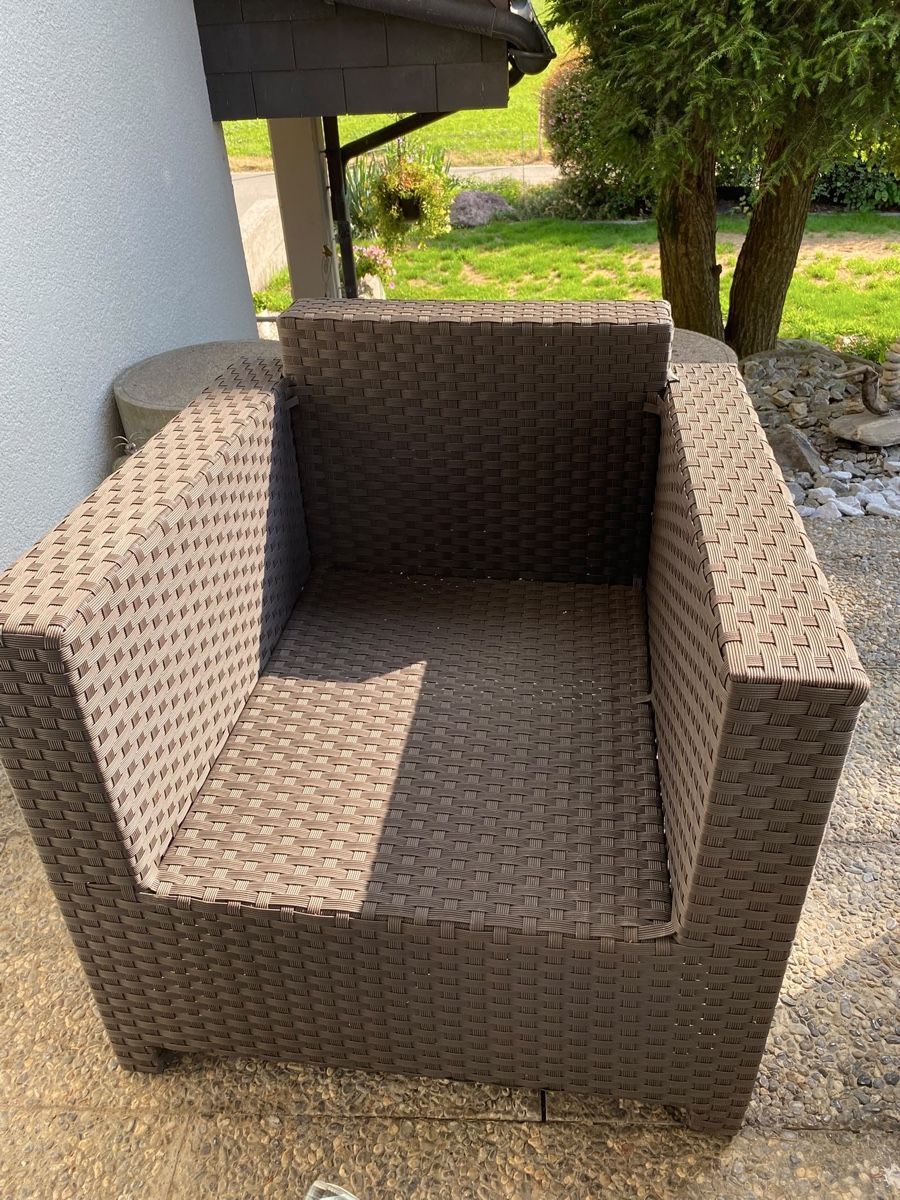 Viplounge Tischset: Gartenlounge Set Polyrattan 5-teilig mit Tisch grau – Gebraucht aus Einsiedeln von Miri.98 6