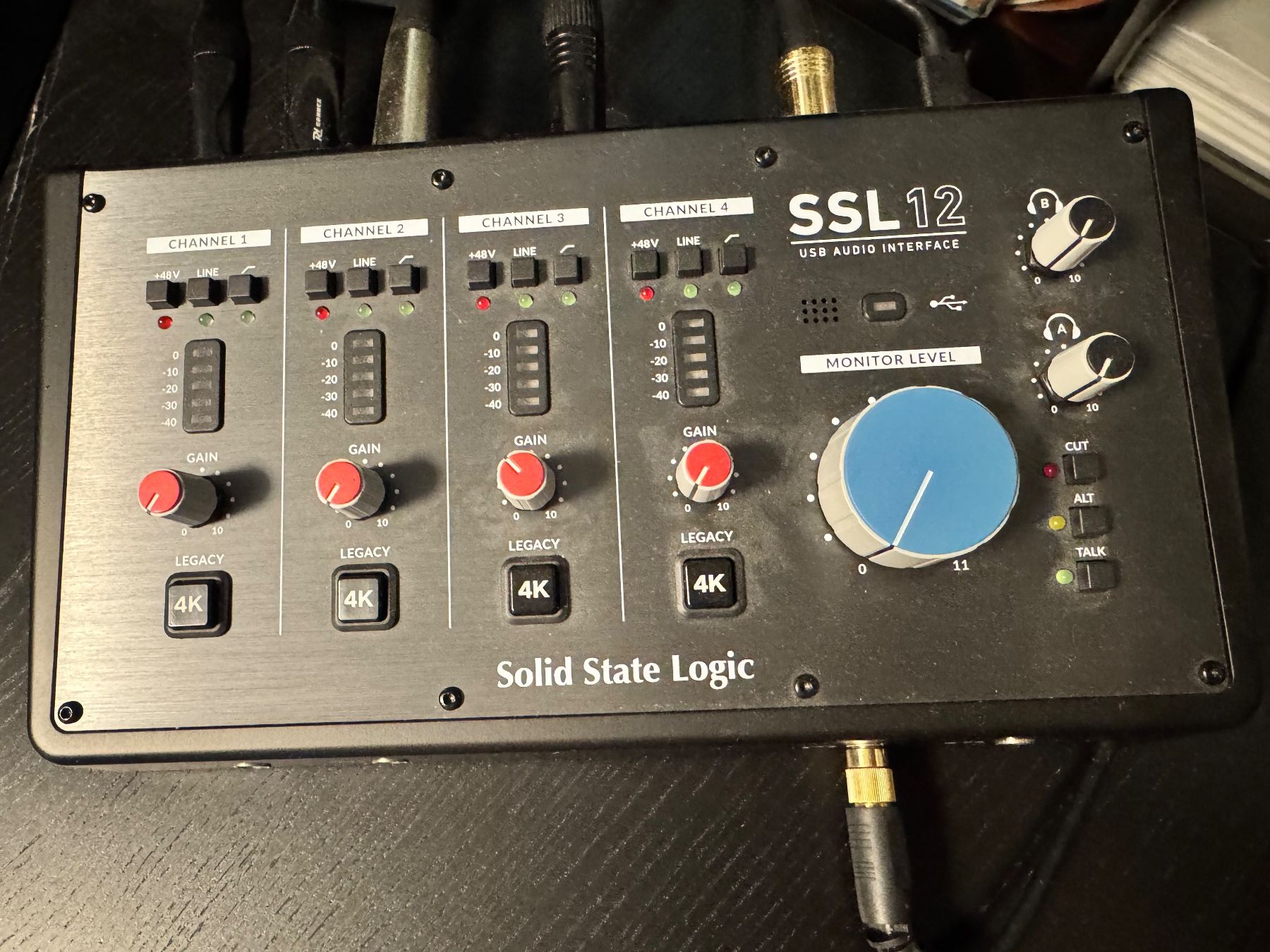 Solid State Logic Studioequipment: Solid State Logic SSL 12 USB Audio Interface – Gebraucht aus Winterthur von Flyer16 3
