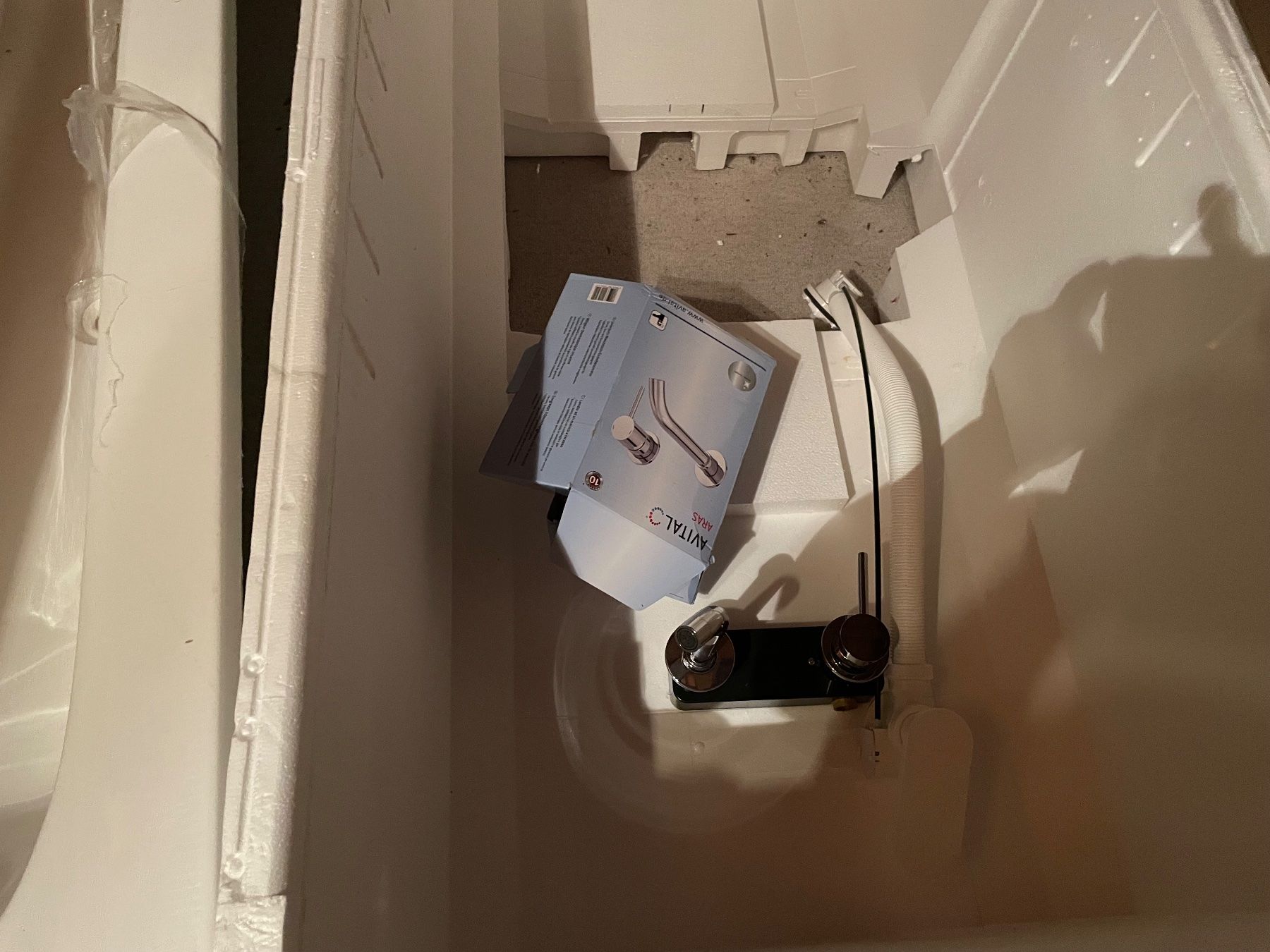 Vasche da bagno: Badewanne Jungborn mitIsolation und Einhandmischer – Nuovo (secondo la descrizione) da Sennhof venduto da herz40 1