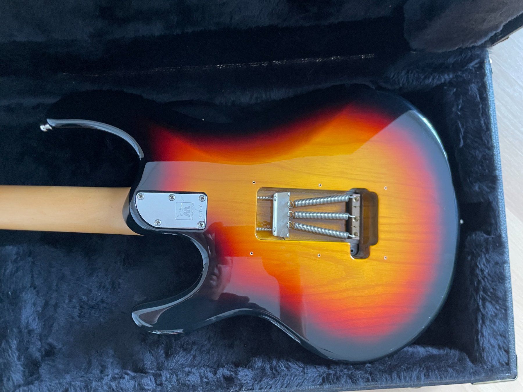 Musikinstrumente: Ernie Ball Music Man Silhouette – Gebraucht aus Chur von eHarry74 4