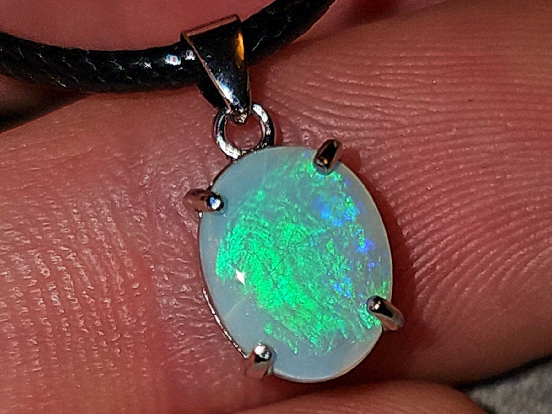 Pietre preziose: Natürlicher Australischer Opal Silber-Anhänger – Nuovo e nell'imballaggio originale da Uerkheim venduto da Winwinner