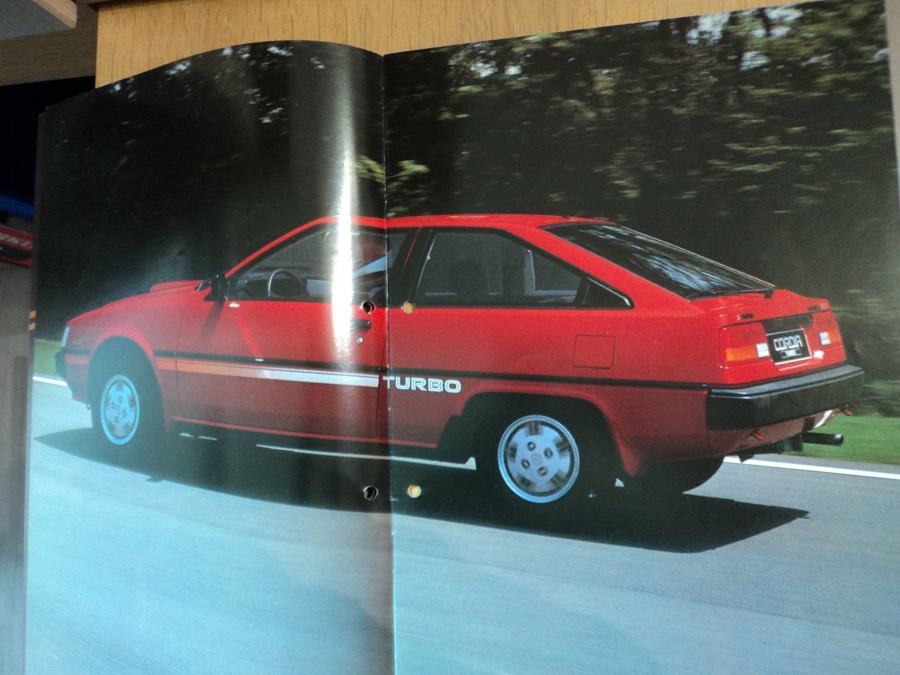 Mitsubishi Documenti: Prospekt Mitsubishi Cordia 1982 – Usato da Schwarzenburg venduto da modelCARama 2