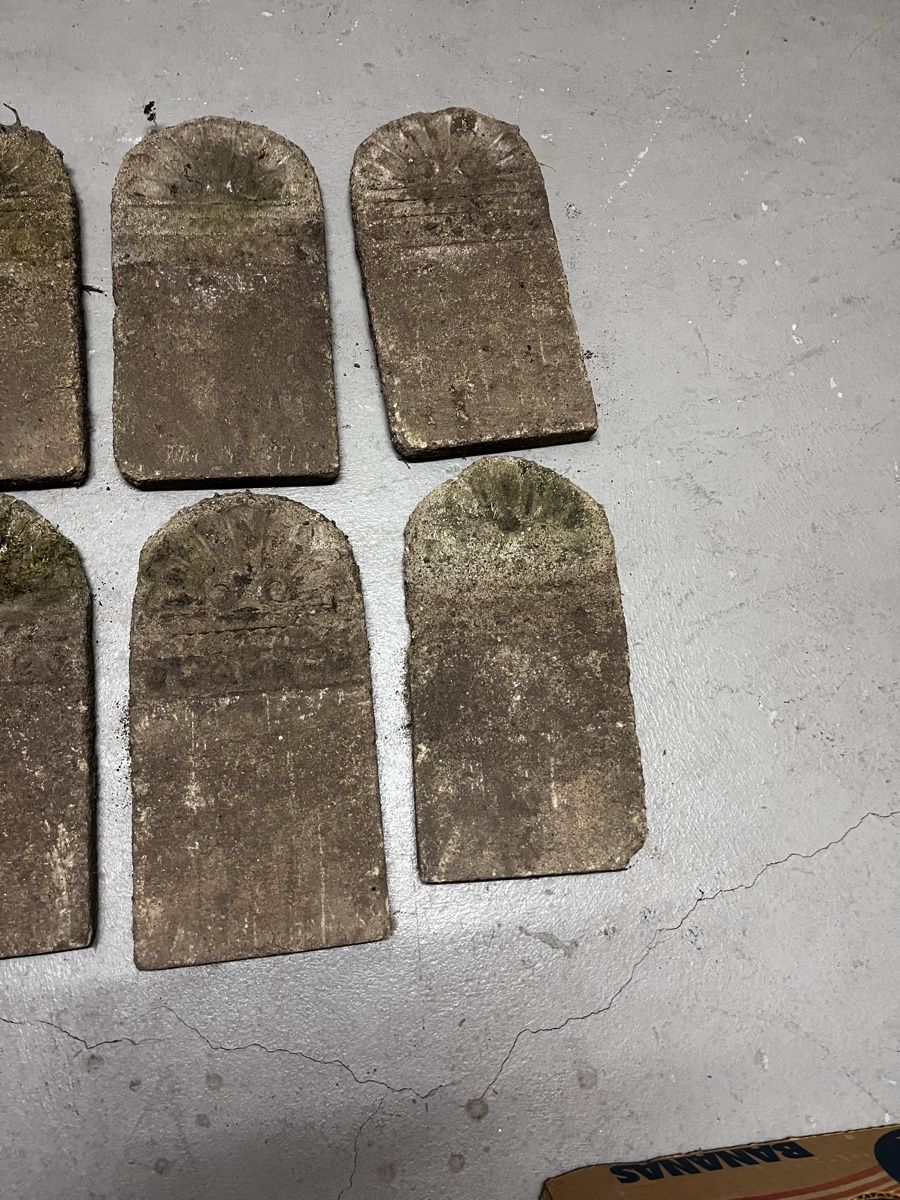 Rivestimenti per pavimenti: 16 Stk. antike Rasenrandplatten – Usato da Sirnach venduto da Gozogo 3