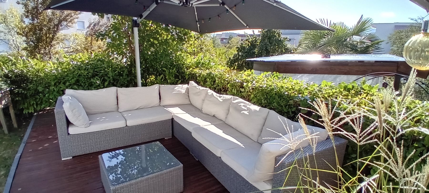 Divani: Gartenloung Ecksofa mit Tisch grau gebraucht – Usato da Gossau ZH venduto da gecko-7 9