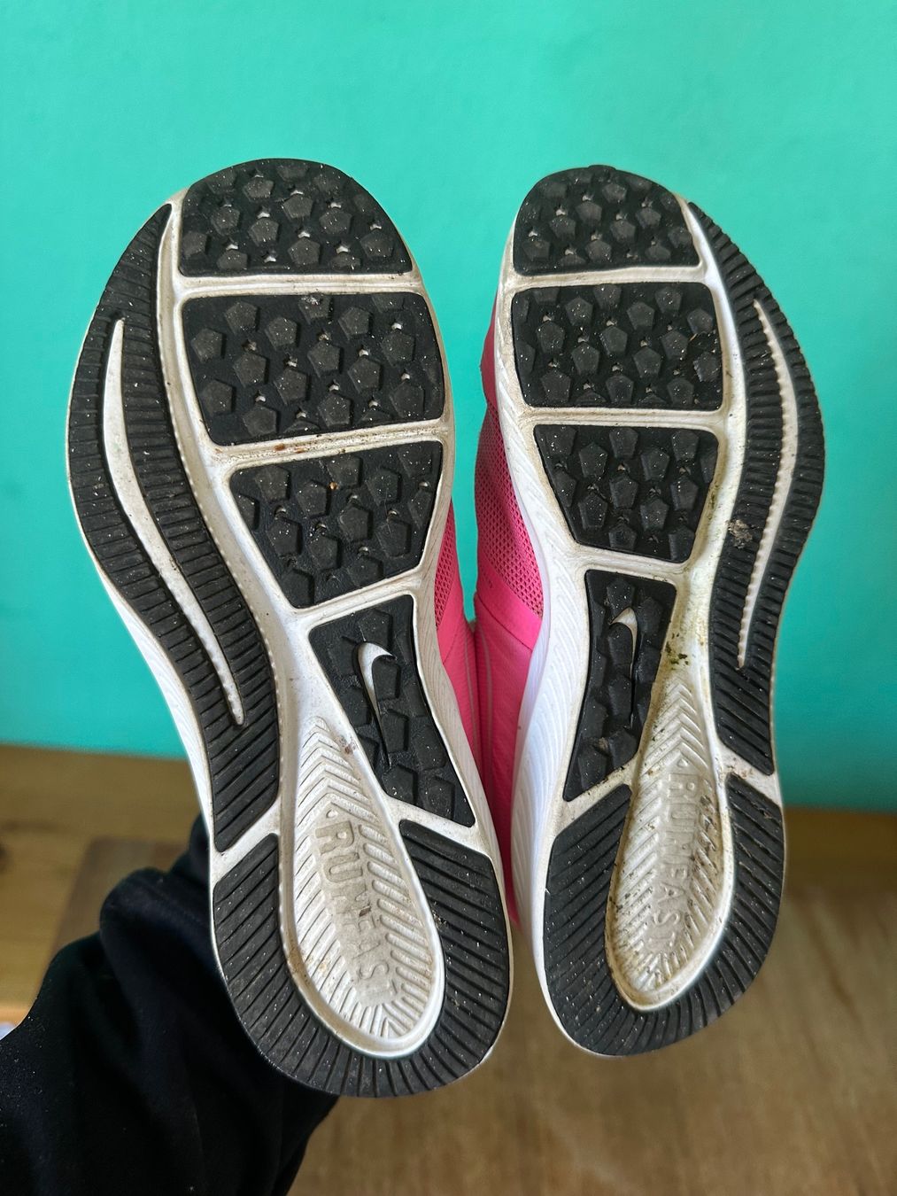 Nike Scarpe per ragazzi: Nike Mädchen Turnschuhe pink Gr. 33 – Usato da bern venduto da Bicicletas-80s-90s 6