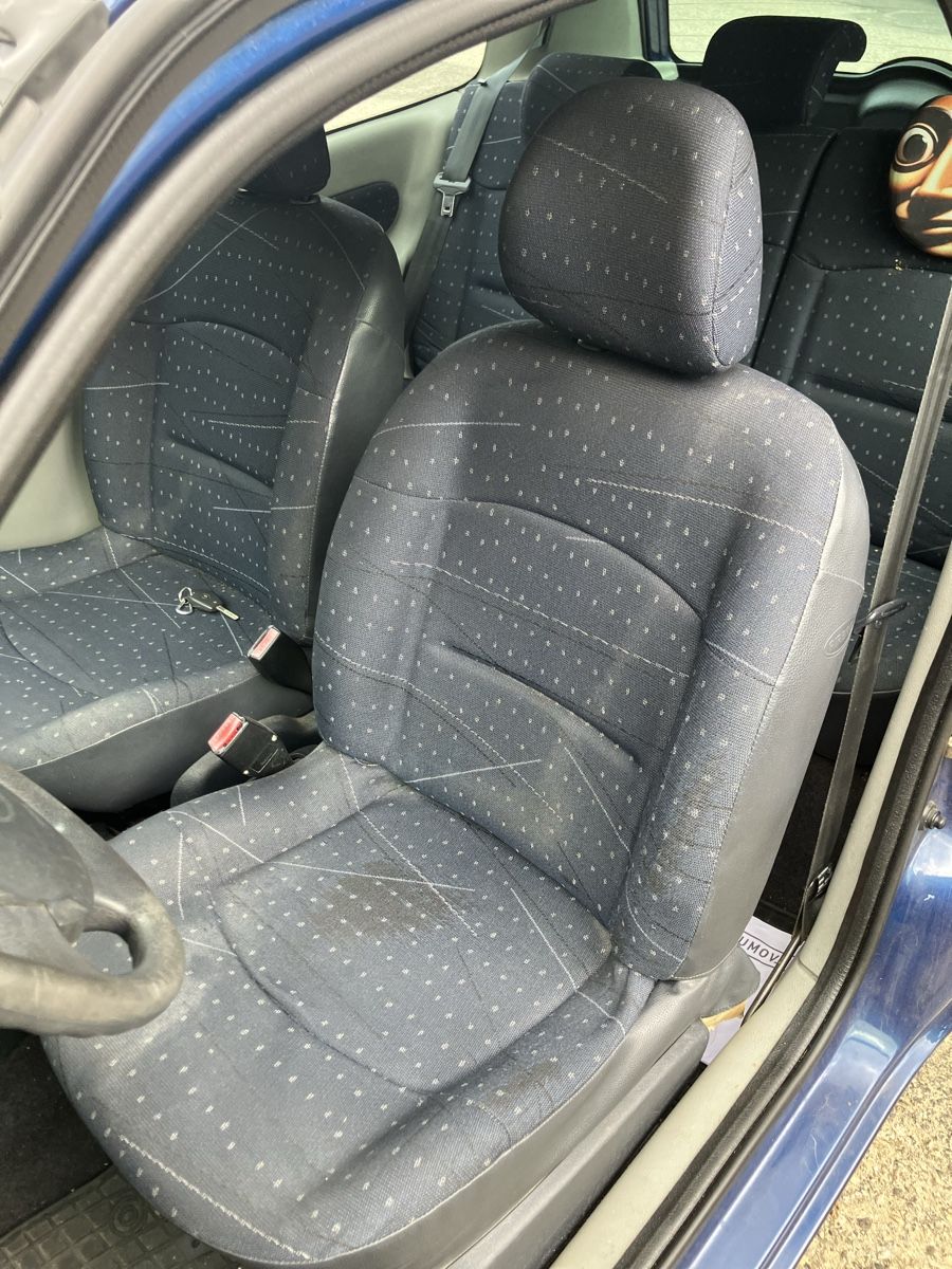 Renault Autos: Renault Clio 2 1.2 16v – Defekt aus La Chaux-de-Fonds von cta_gfq8 2