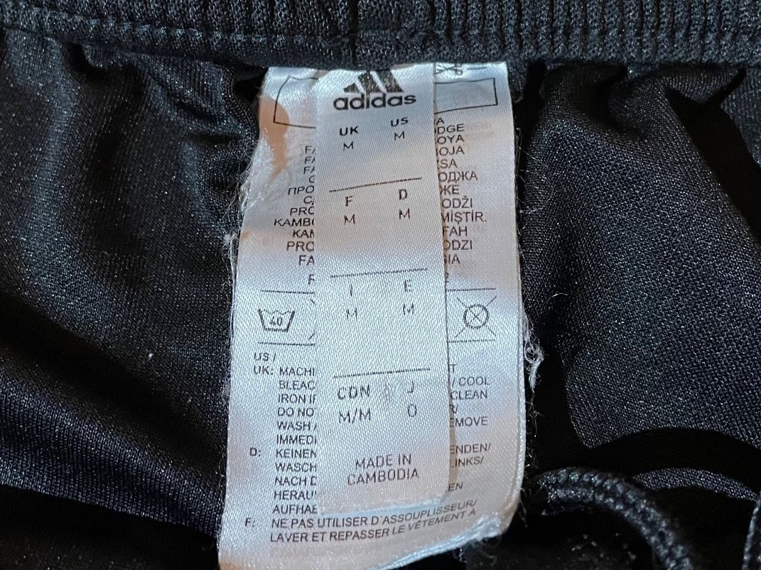 Adidas Pantaloni: Short Adidas – Usato da Chamoson venduto da daleva0204 1