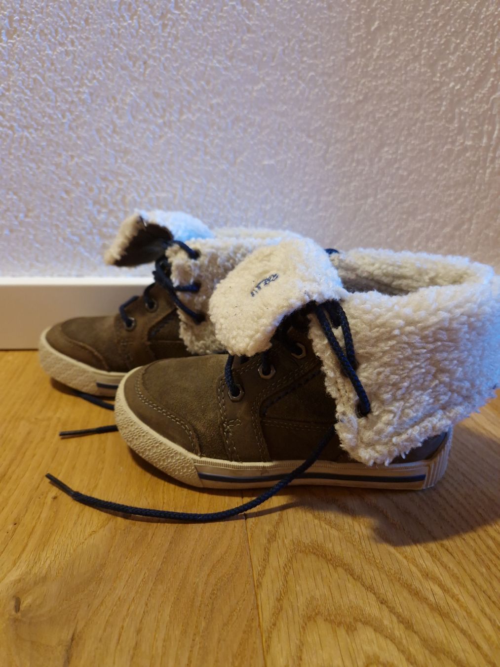 Timberland Scarpe per ragazze: Timberland Stiefel Mädchen Grösse 26.5 – Usato da Mellingen venduto da BiBi.16 5