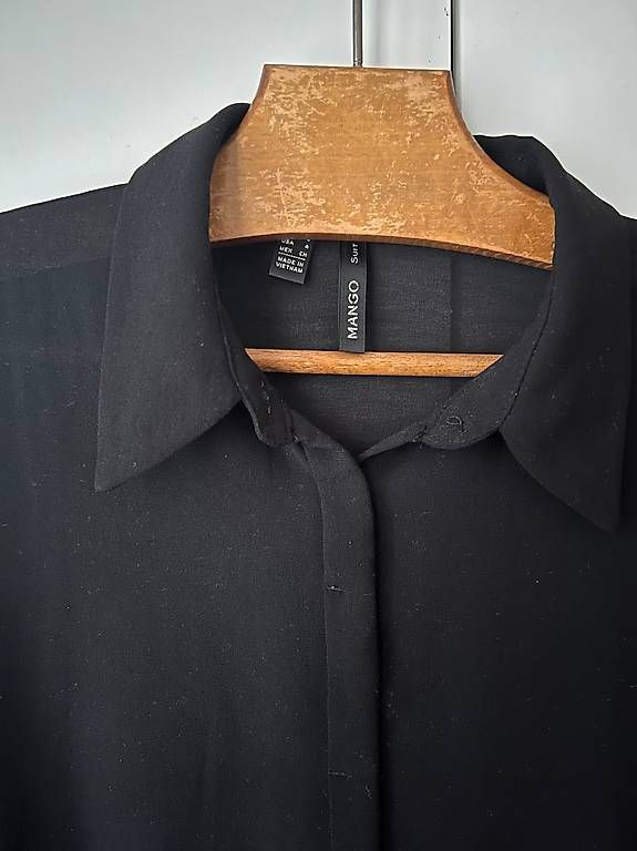 Camicette: Chemise noire, taille S – Usato da Lausanne venduto da sugarplumfairy 2