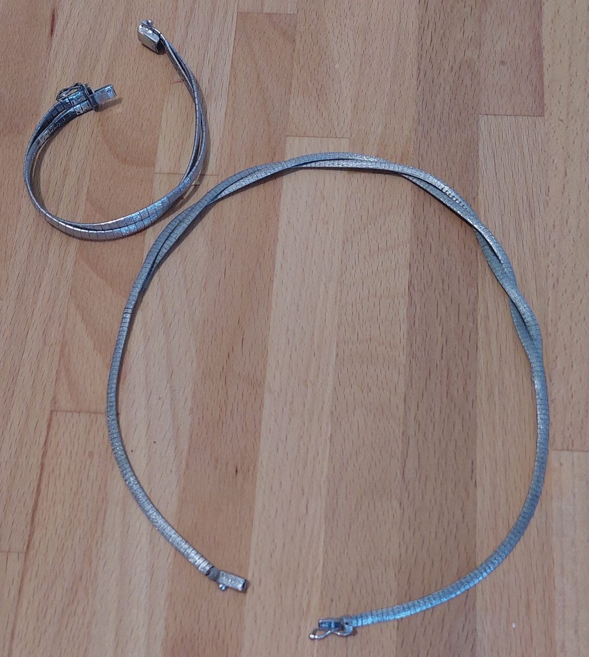 Altri gioielli: Collier et bracelet en argent – Usato da Tschugg venduto da Cob56