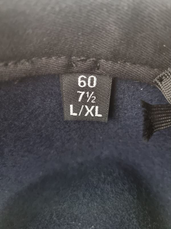Chapeaux, bonnets & casquettes: Risa- Hut Dunkelblau – D'occasion à Urtenen-Schönbühl par Restwert_Schoenbuehl 5