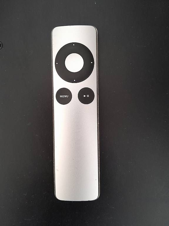 Fernbedienungen: Apple TV remote – Gebraucht aus Lausanne von EdwinBOSU