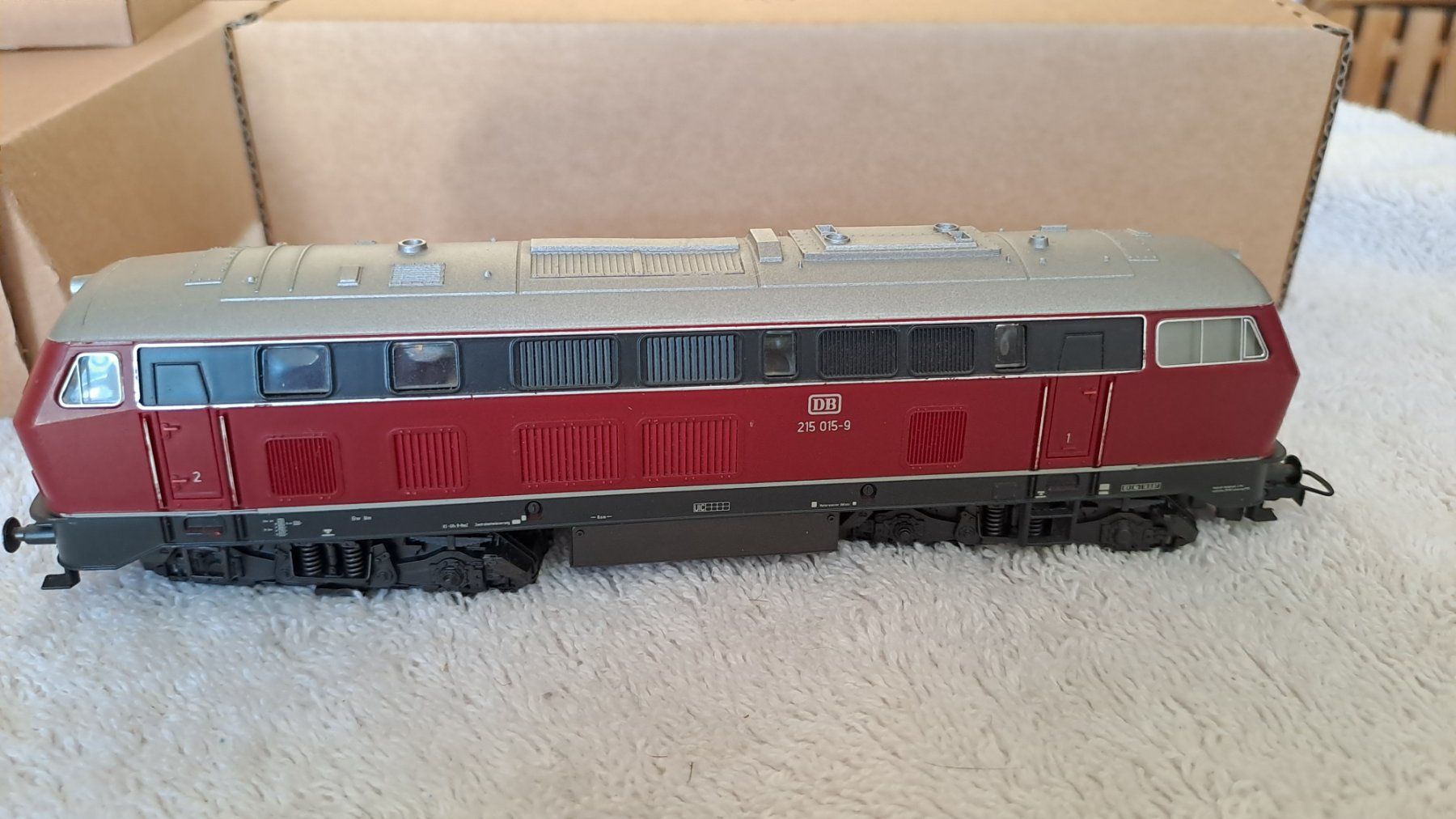 Lima Modellini di ferrovie: Lima DB diesellok BR 215 H0 GL / 40 – Usato da Winterthur venduto da Riebeli333 1