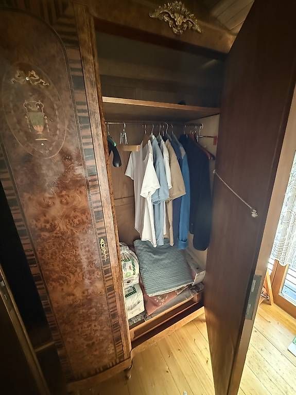 Armadi: Armadio d'antiquariato, ottimo stato – Usato da Ascona venduto da mat_ph28 2