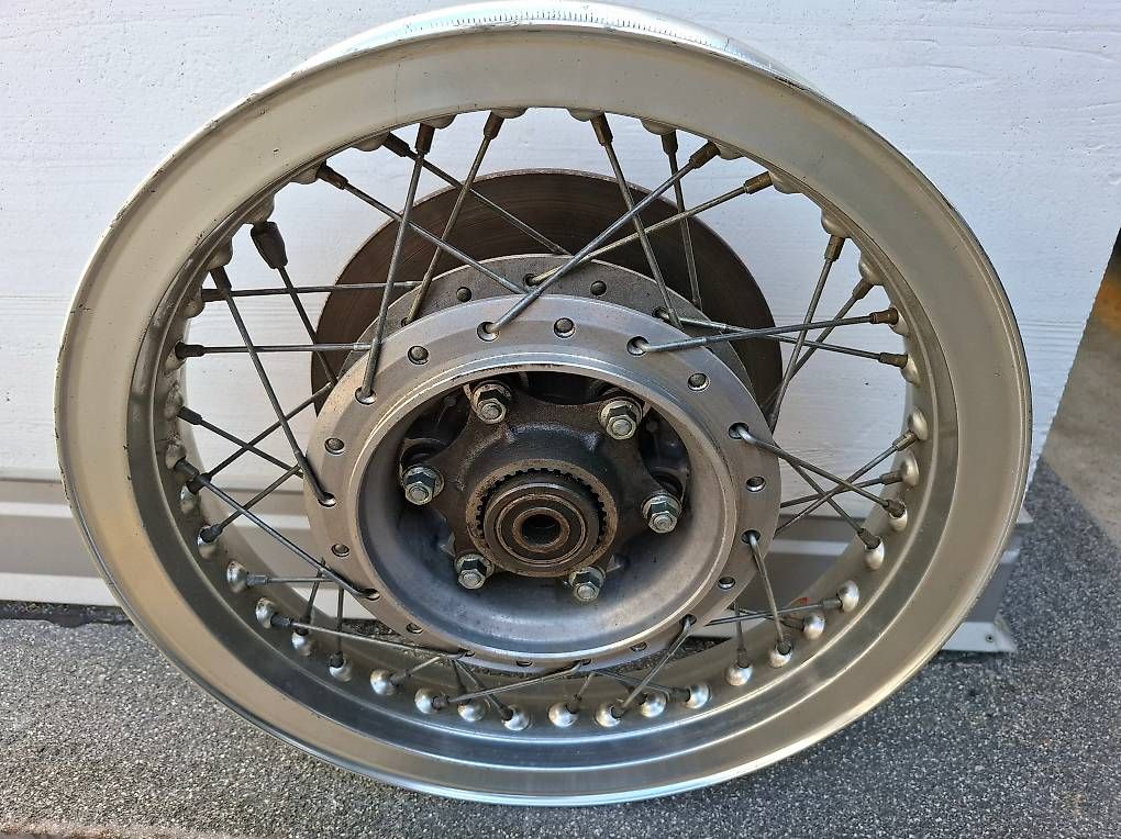 Honda Pneumatici & Ruote complete: Honda GL 1000 Hinterrrad – Usato da Ebmatingen venduto da Moto42 1