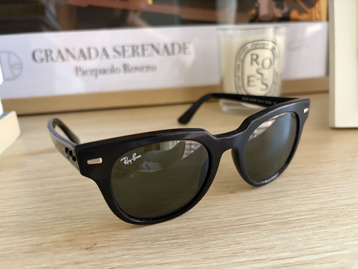 Ray-Ban Occhiali & Lenti: Ray Ban Meteor – Usato da Zürich venduto da supereme