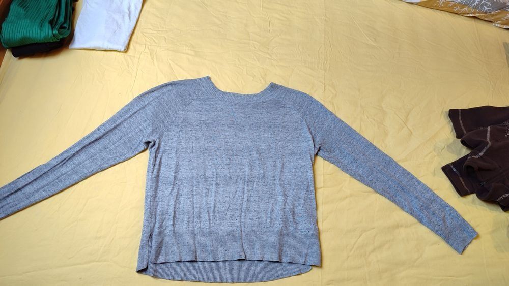 Benetton Pulls & Sweat-shirts: Longsleeve, Pulli, Gr. M, Set: 10 Stk. – Neuf avec emballage d'origine à Brüttisellen par nic_xm7s