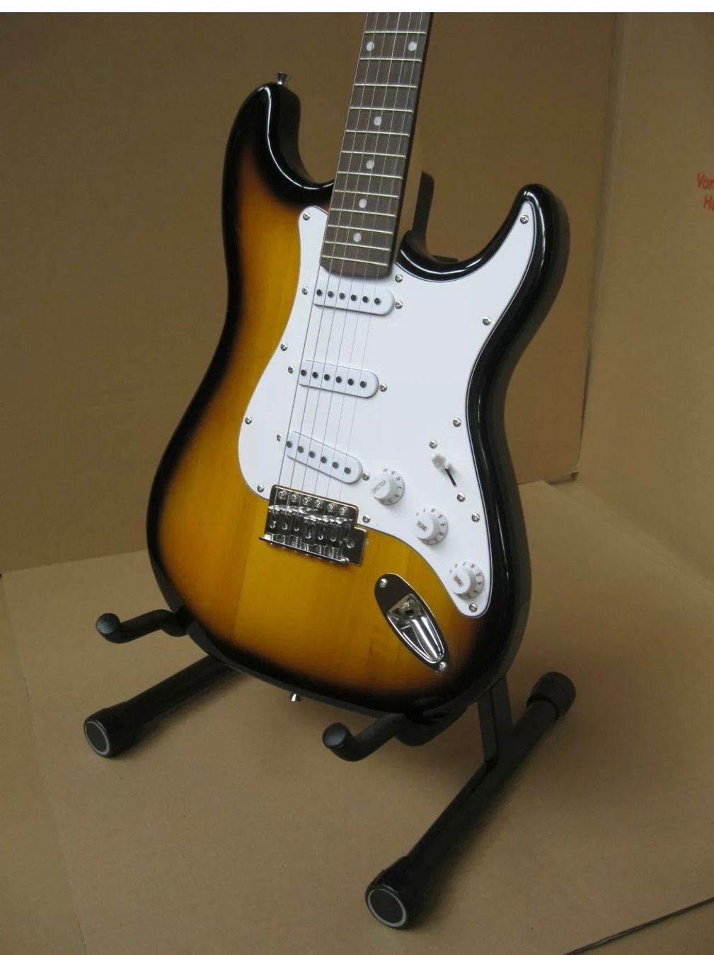 Wandhalterungen: UNIVERSAL GITARRENSTÄNDER - E-GITARRE - – Neu und originalverpackt aus Amriswil von JaJa-Express