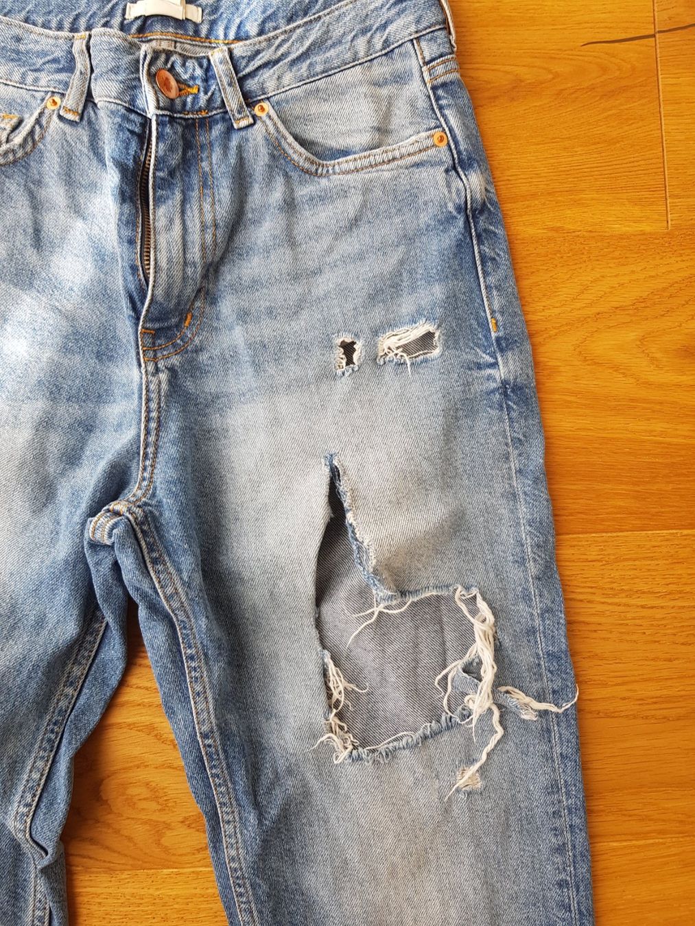 H&M Jeans: H&M Mom Jeans gerader Schritt – Gebraucht aus Eschenbach SG von SanFranciscoCalifornia 1