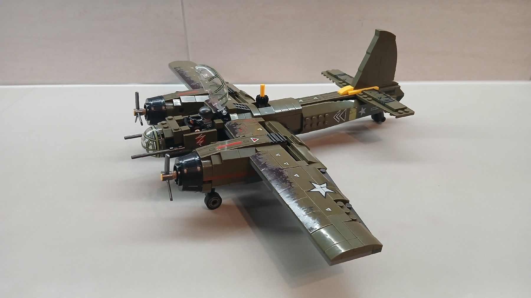 Lego Jeux de construction: Brick type lego bombardier – D'occasion à Romainmôtier par PanPan 1