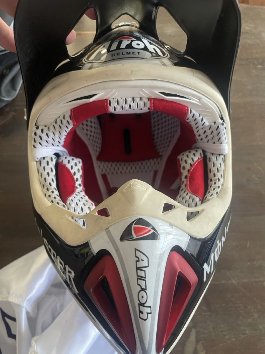 Airoh Casques & visières: Vendo casco airoh – D'occasion à Giumaglio par Pibe17 2