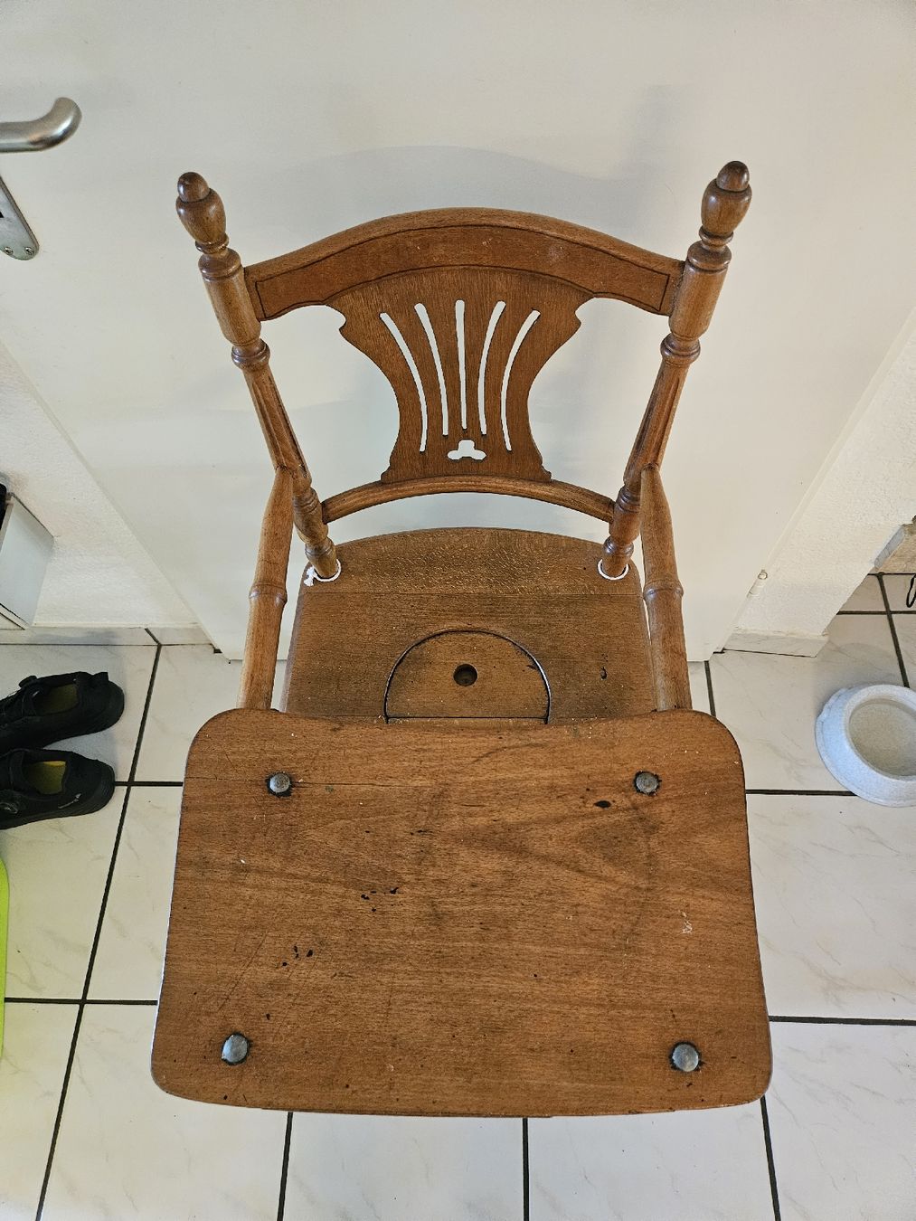 Chaises hautes: Kinderstuhl Holz Antik Jugendstil – D'occasion à Fulenbach par lua_755r 2