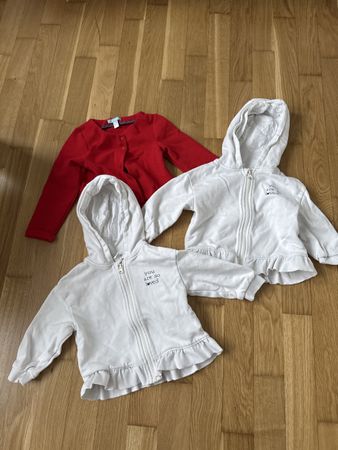 Rotes Jäckli & 2 Kapuzenjacken, Gr. 86, Top Zustand!