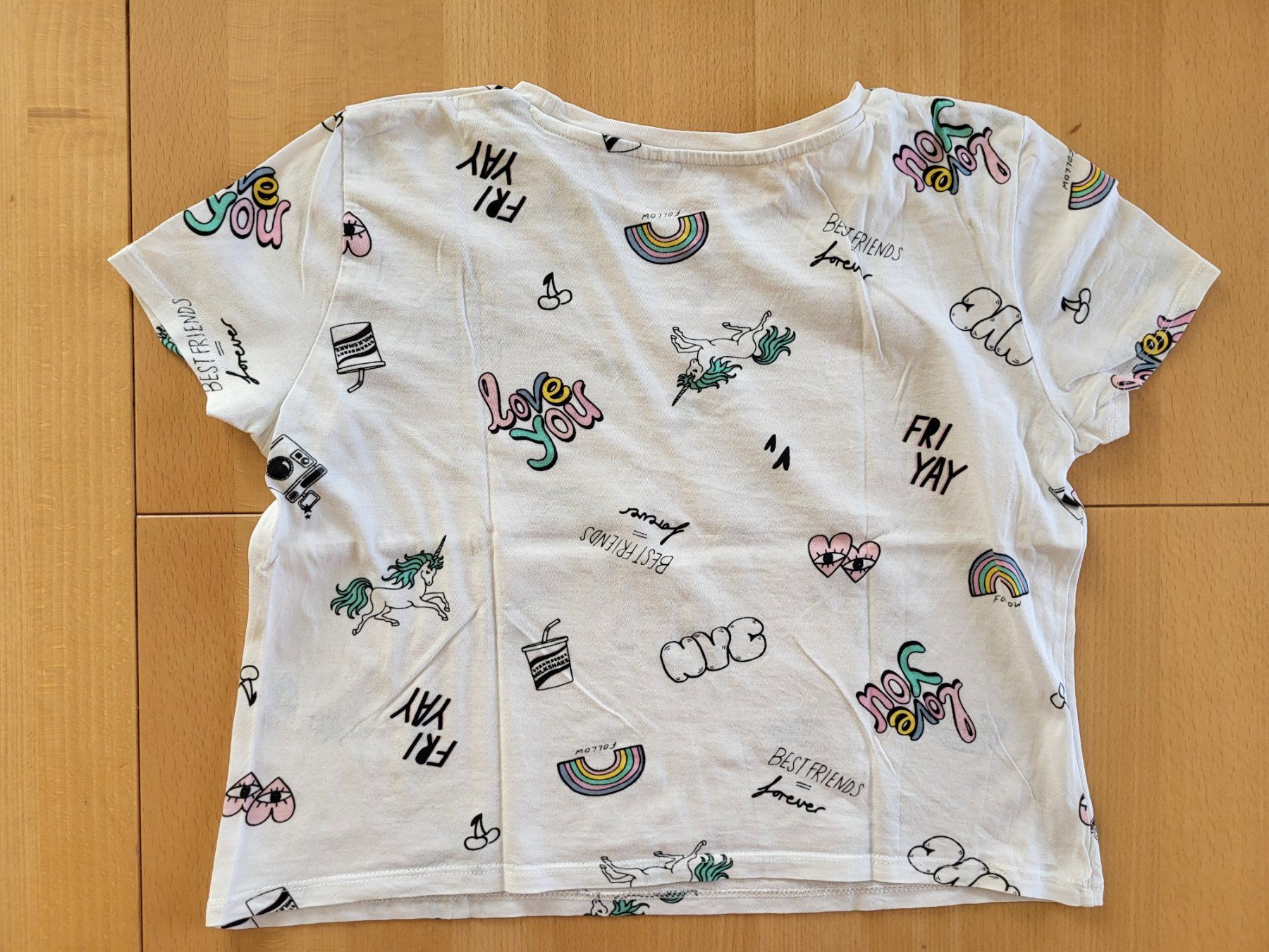 Camicette, T-shirt & Top: T - Shirt Gr. 122/128 – Usato da Dürrenäsch venduto da DanaW01 1