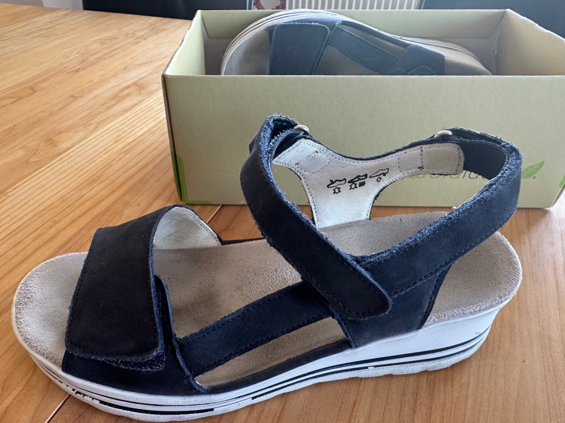 Damenschuhe: Sandale Waldläufer Grösse 38/39 – Gebraucht aus Kallnach von Abula