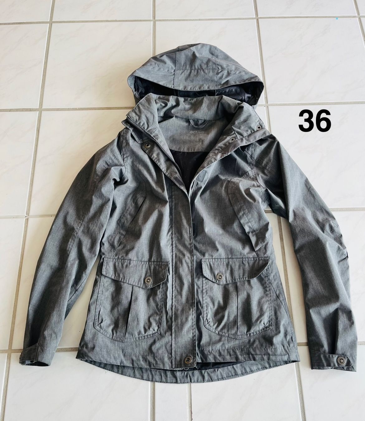 Tchibo Jacken: Damenjacke Grösse 36 – Gebraucht aus Konolfingen von takkie