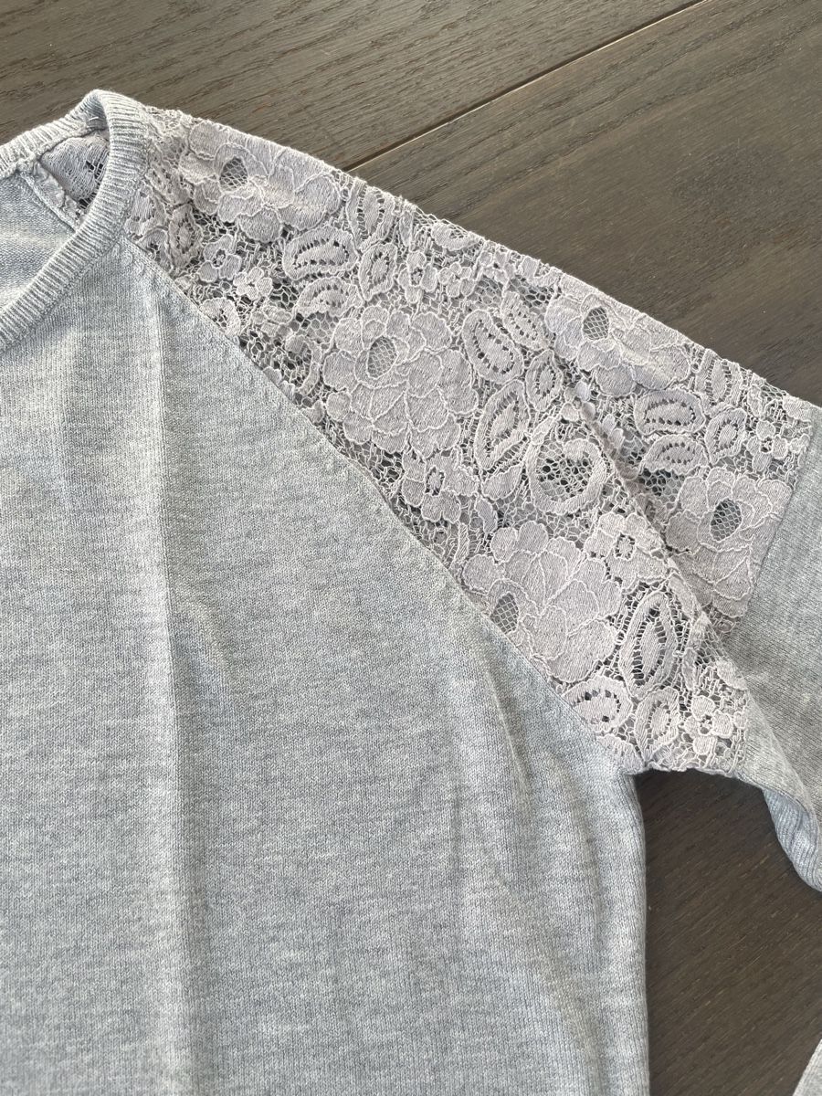 Pullover & Sweatshirts: Pull gris dentelles Kiabi M – Gebraucht aus gland von Moral 1