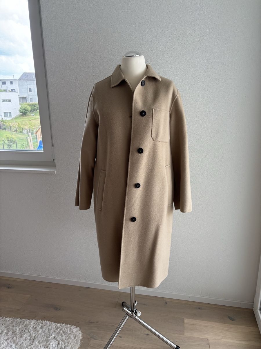 Max Mara Cappotti: Max Mara Weekend Wollmantel beige – Nuovo (secondo la descrizione) da Lömmenschwil venduto da pv_cr