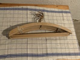 Eclipse Kleiderbügel Holz 8 Stück Zustand gut